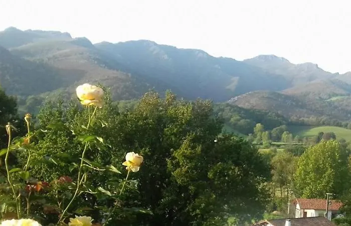 Etxe Xuri Διαμέρισμα *